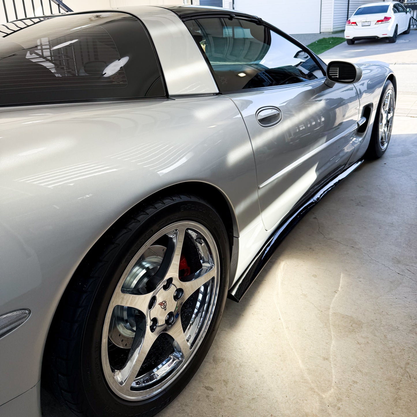 2-Step Paint Correction (Swirl removal + mirror finish)
